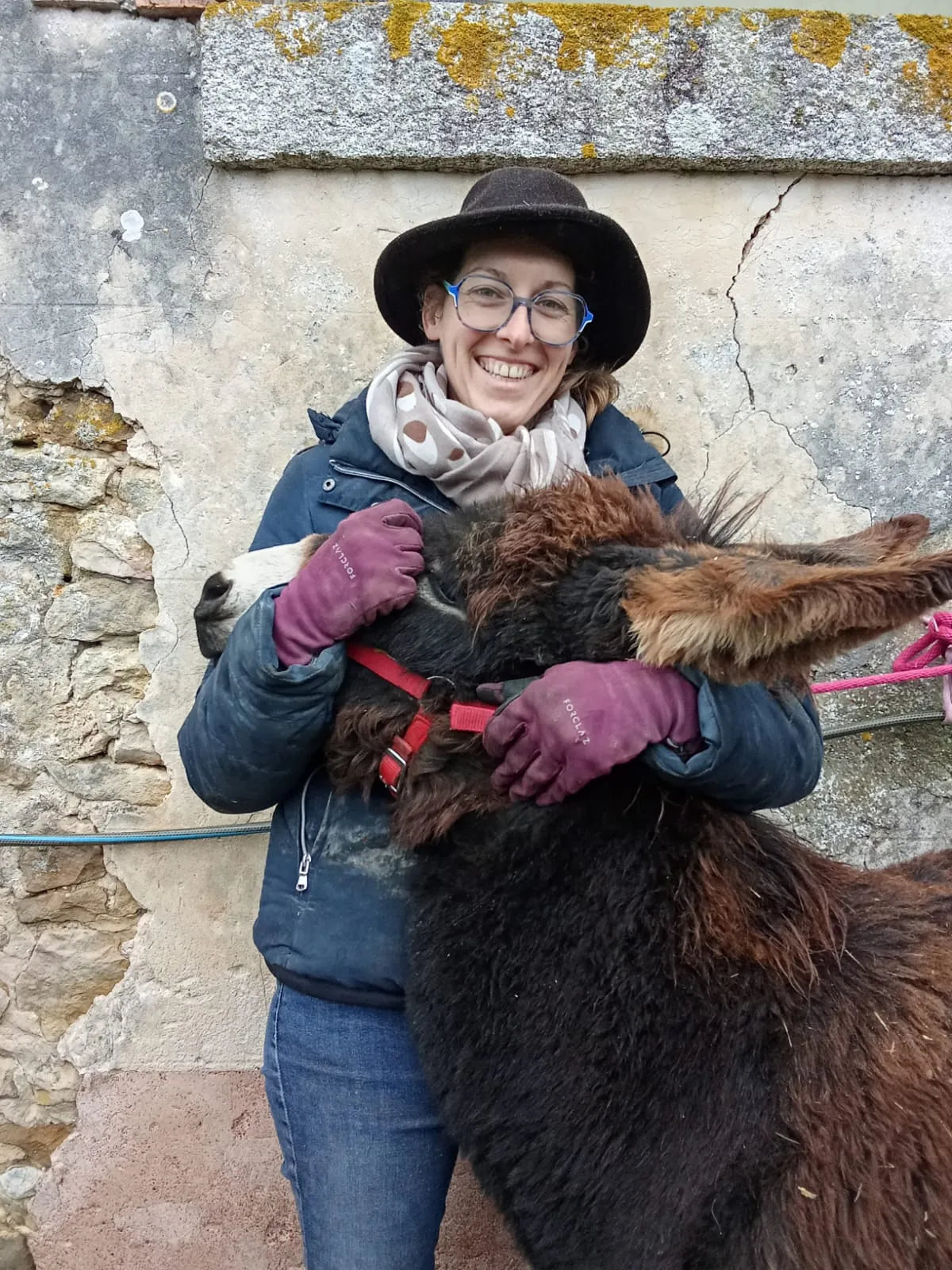 Marie, éleveuse et savonnière à l'asinerie Mélisâne