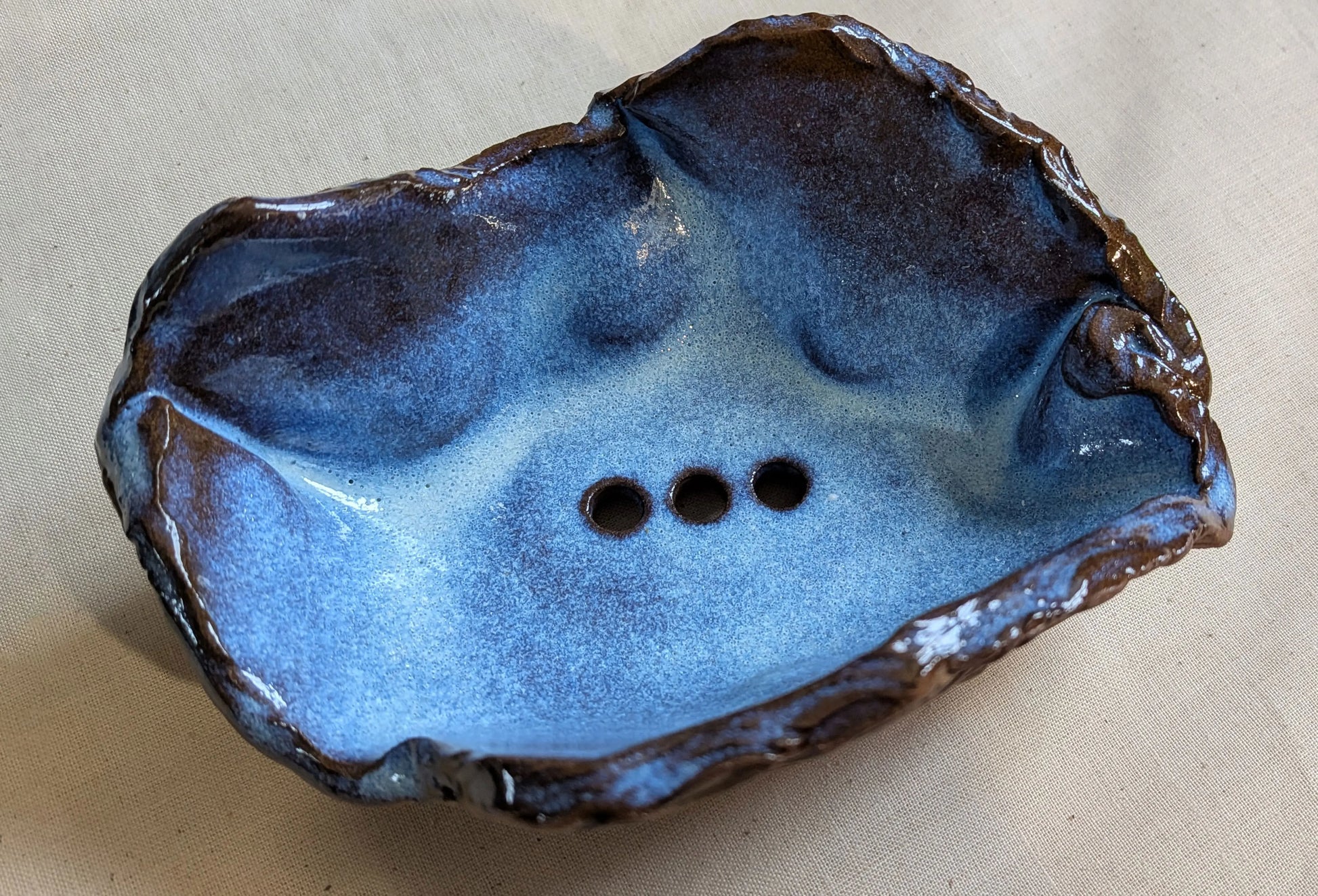 Grand porte-savon artisanal en céramique Mélisâne