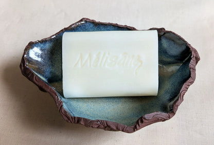 Porte-savon artisanal en céramique avec savon au lait d'ânesse Mélisâne
