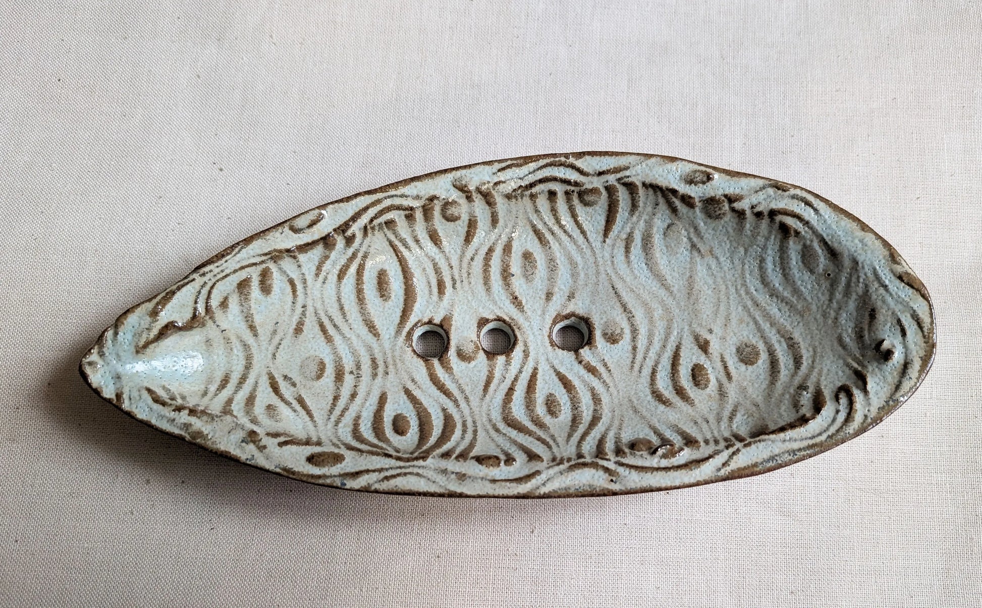 Porte-savon en céramique fabriqué par une céramiste locale