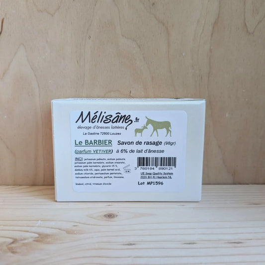 Savon du barbier au lait d'ânesse frais pour le rasage