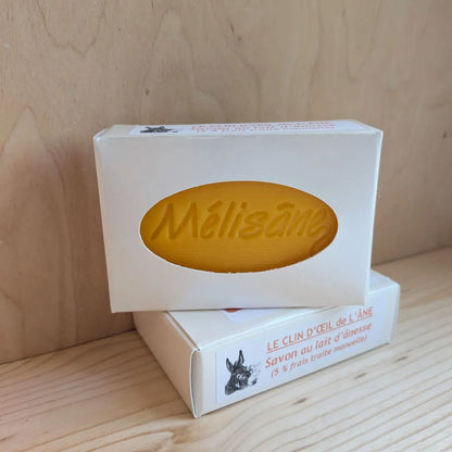 Détail du savon au lait d'ânesse et huile de carotte